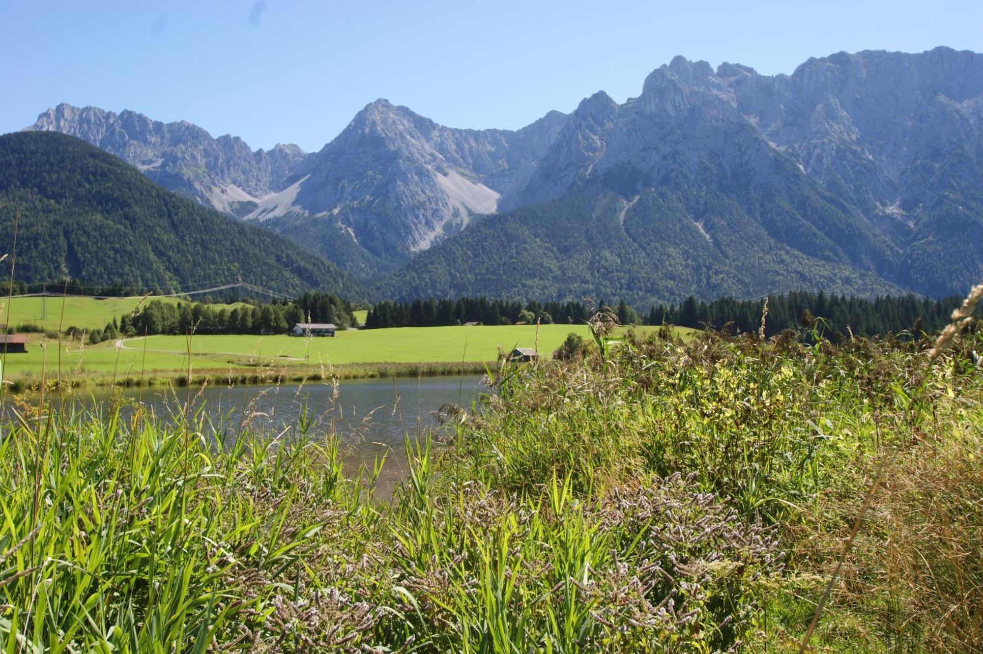 Gaestehaus Laerchenhang Mittenwald Exterior photo