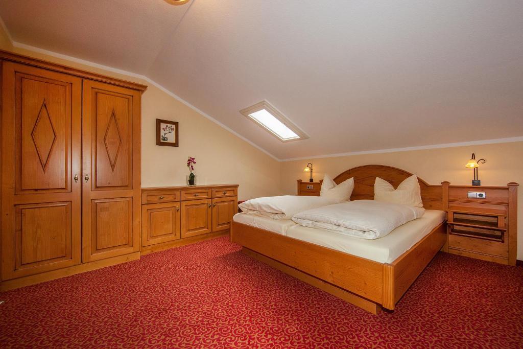 Gaestehaus Laerchenhang Mittenwald Room photo
